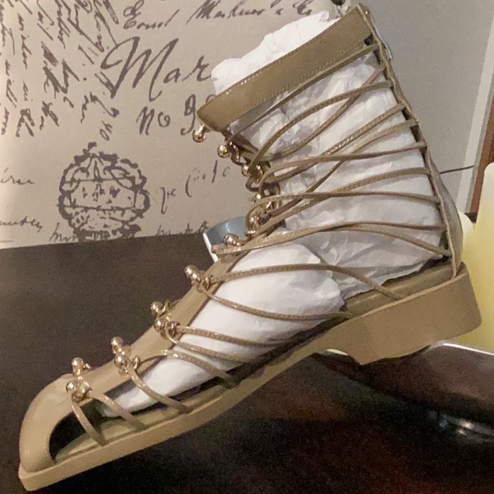COPY - VHNY OLIVE GLADIATOR STUDDED LEATHER ANKLE BOOTS, 10M - Picture 5 of 7